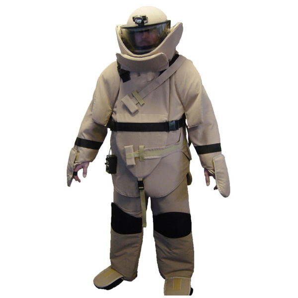 protechsales-united-shield-international-Olympia-bomb-disposal-suit